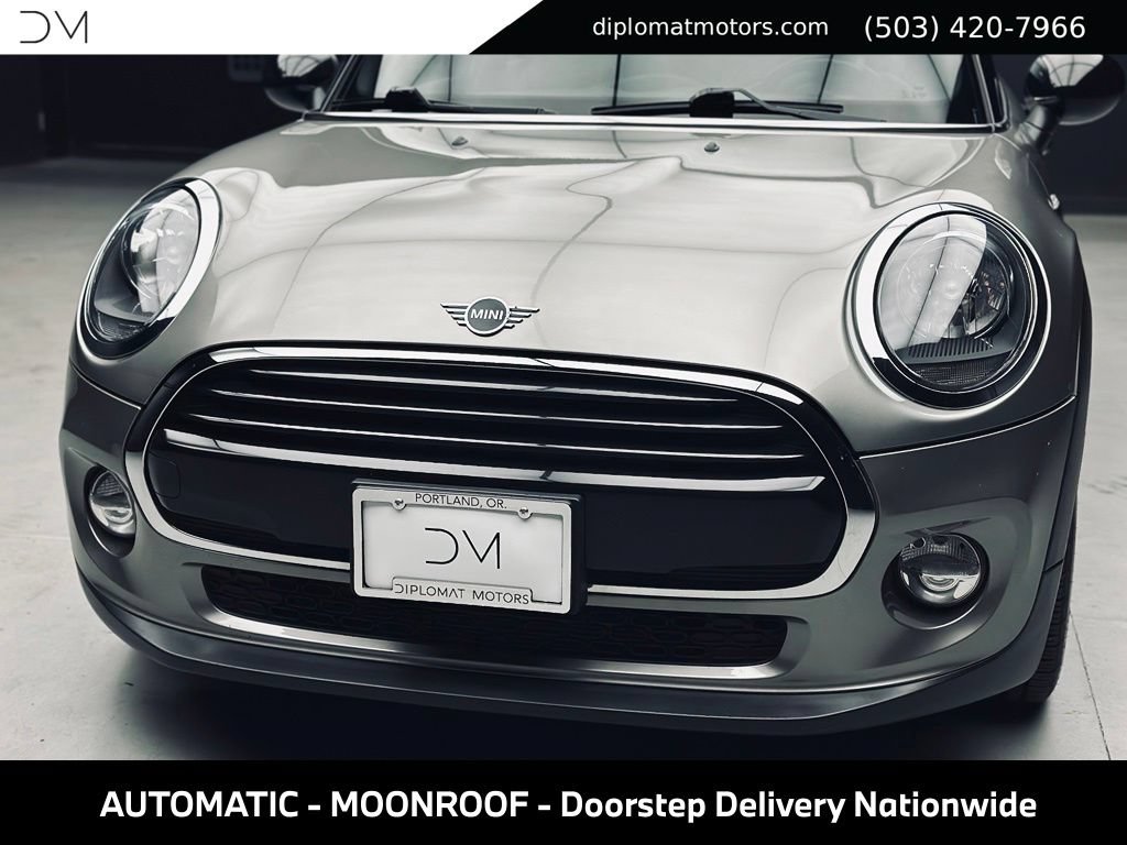 Used 2019 MINI Cooper 4-Door Hardtop w/ Signature Upholstery Package FWD image 14