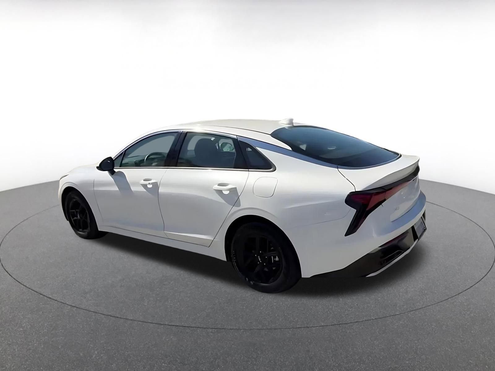 Used 2025 Kia K5 LXS image 10