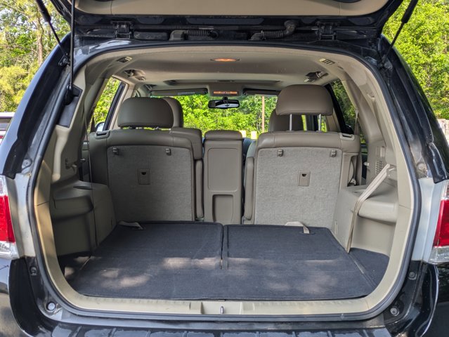 Used 2013 Toyota Highlander SE FWD image 6