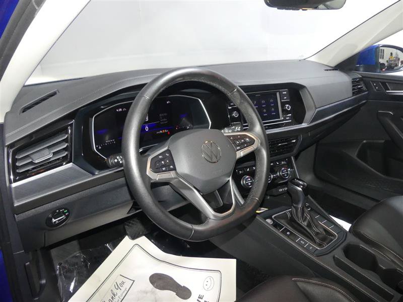 Used 2024 Volkswagen Jetta SE FWD image 23