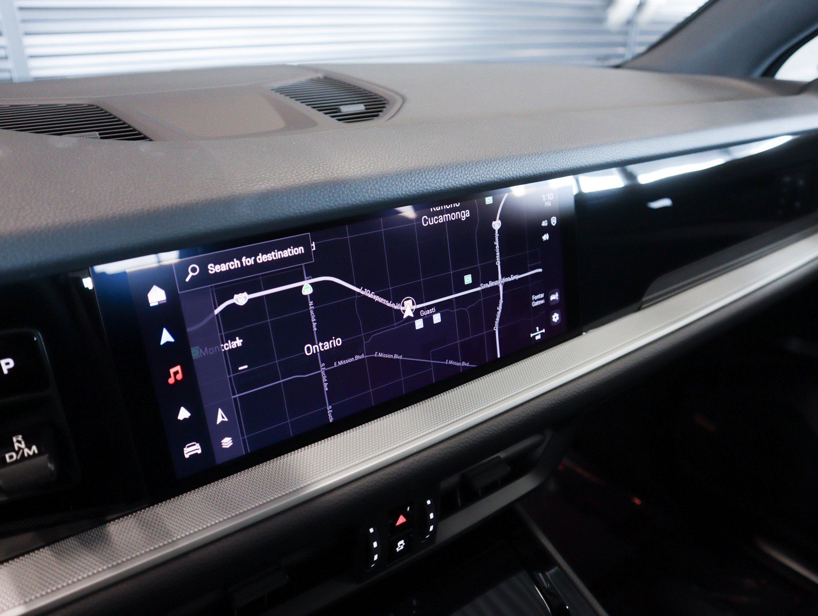 Certified 2025 Porsche Cayenne AWD/4WD image 19
