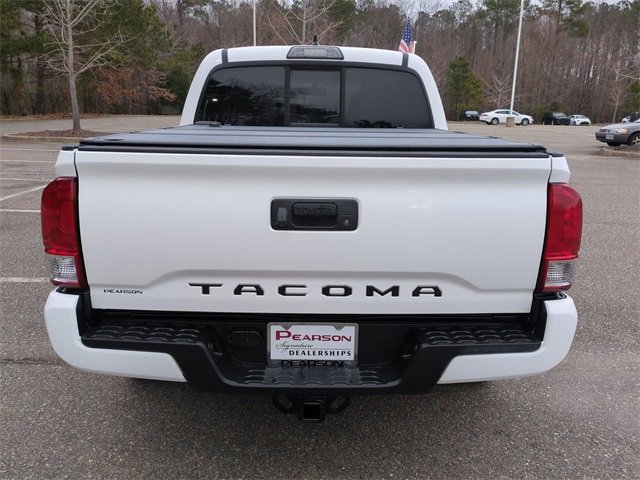 Used 2016 Toyota Tacoma SR5 w/ SR5 Appearance Package (SN) image 5