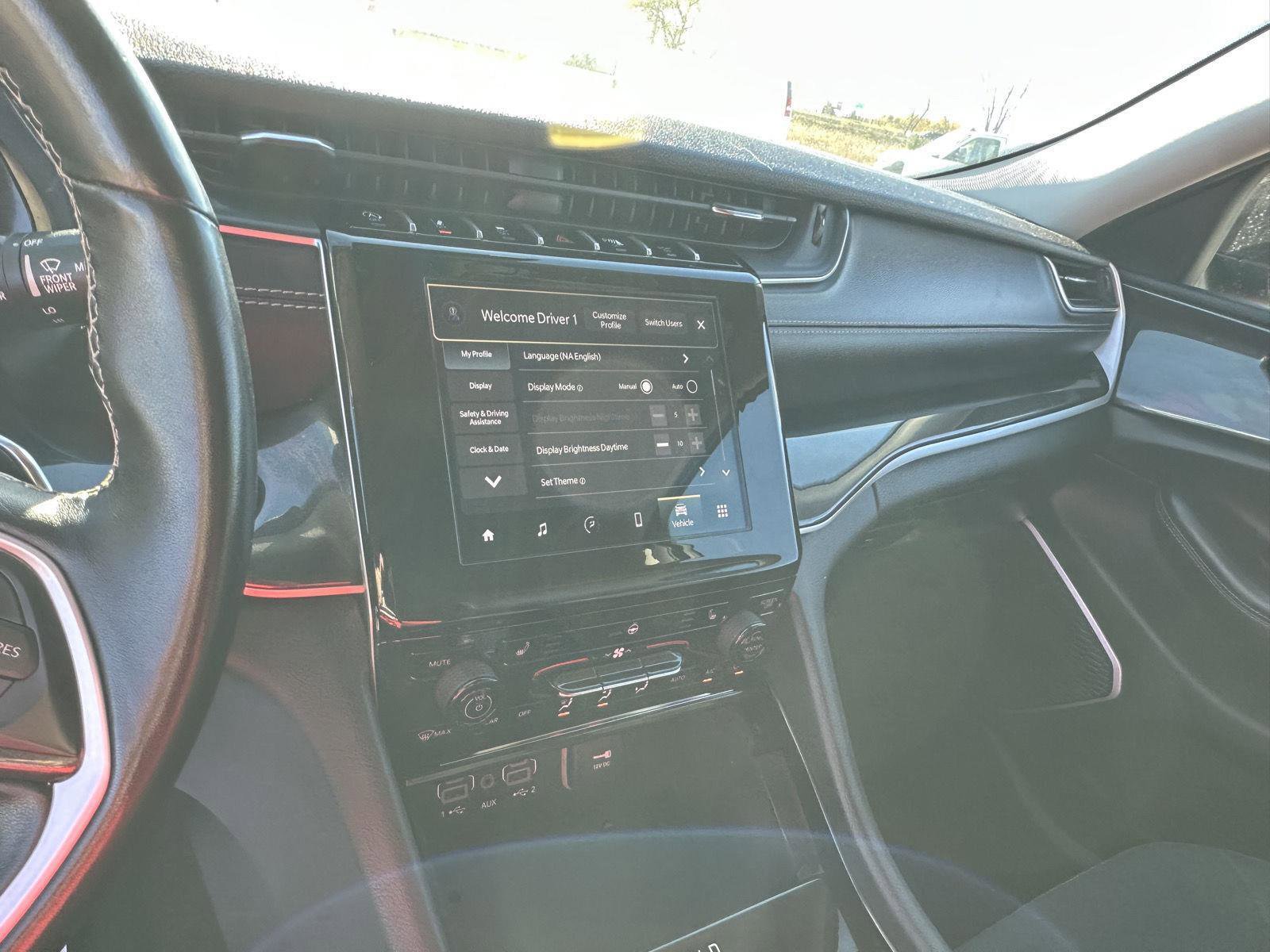 Used 2022 Jeep Grand Cherokee L Laredo w/ Luxury Tech Group I image 31