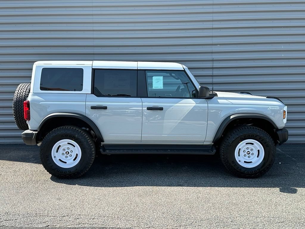 New 2026 Ford Bronco Heritage Edition AWD/4WD image 4