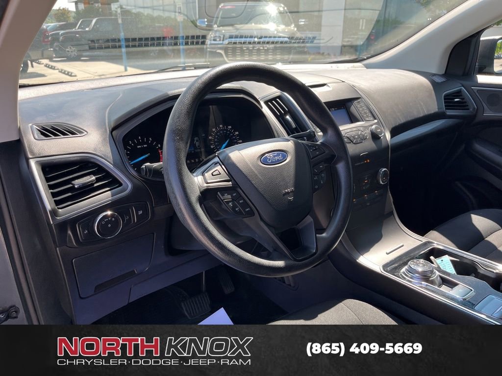 Used 2019 Ford Edge SE FWD image 6