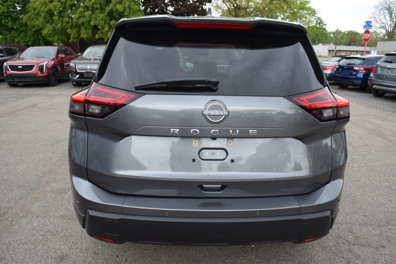 Used 2026 Nissan Rogue SV w/ Cold Weather Package AWD/4WD image 9