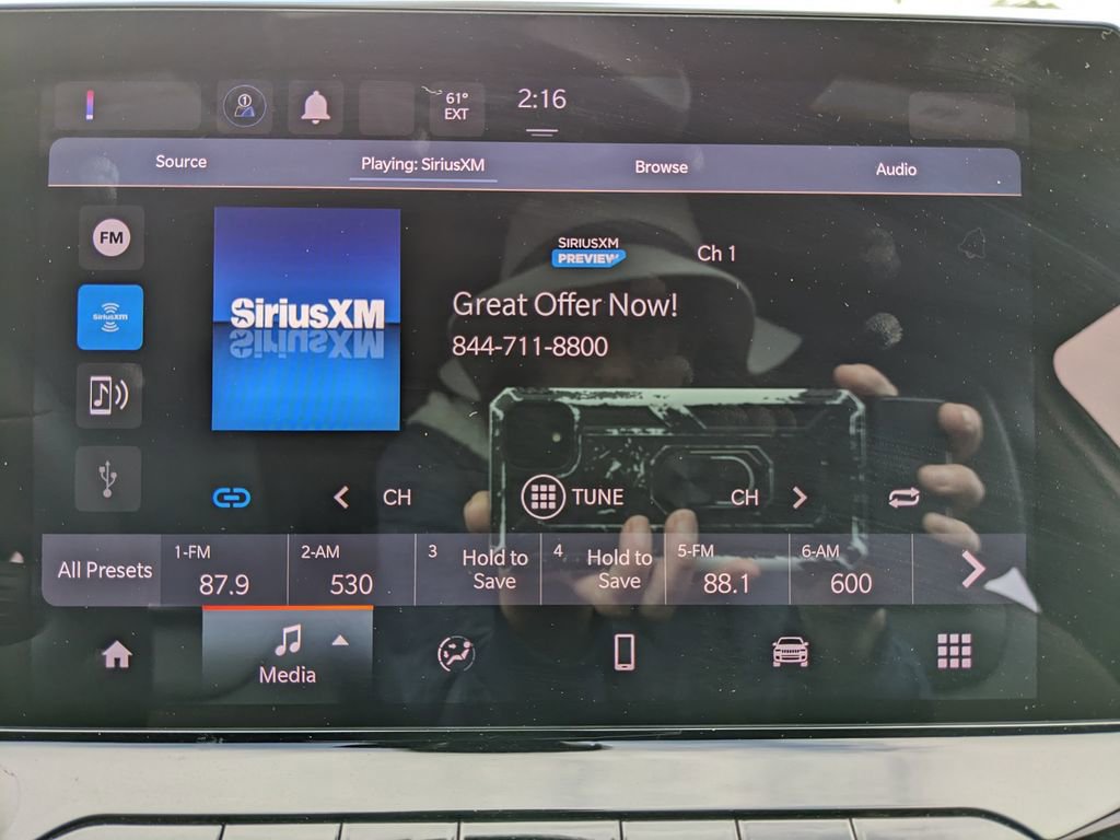 Used 2024 Jeep Compass Latitude image 28