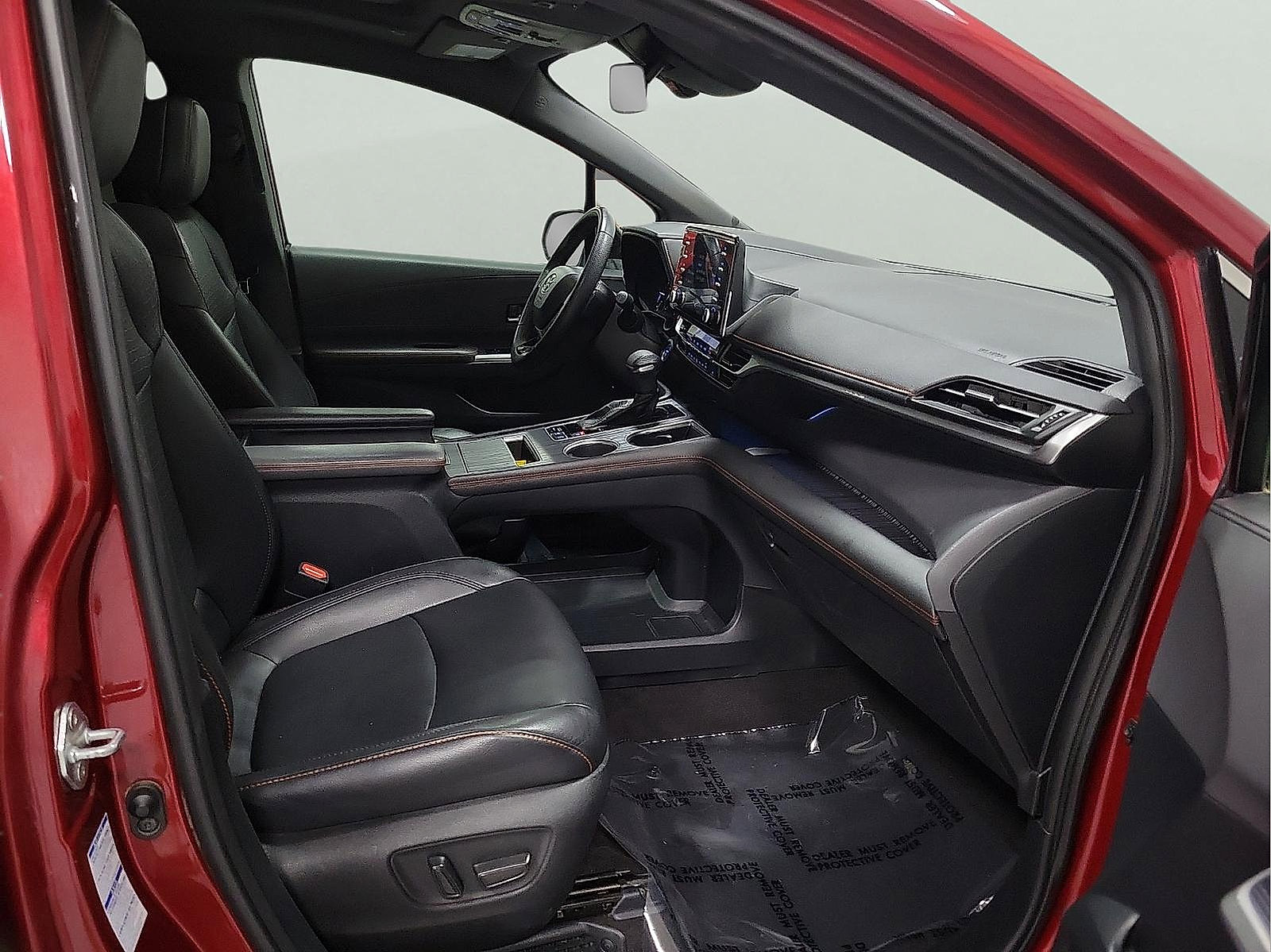 Used 2021 Toyota Sienna XSE AWD/4WD image 14