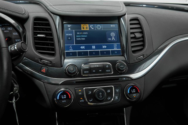 Used 2014 Chevrolet Impala LT w/ Convenience Package image 22