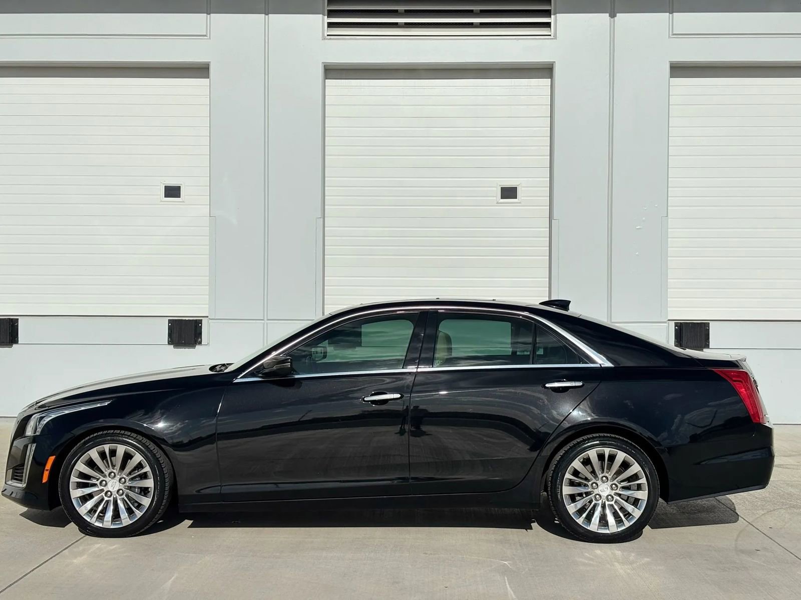 Used 2017 Cadillac CTS Luxury RWD image 7