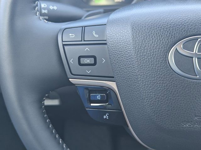 Used 2025 Toyota Crown Signia AWD/4WD image 21