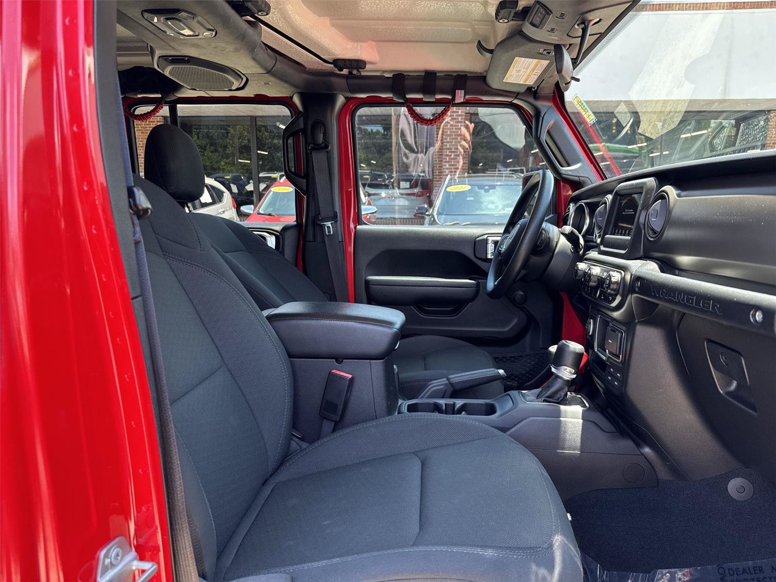 Used 2022 Jeep Wrangler Unlimited Sport AWD/4WD image 22