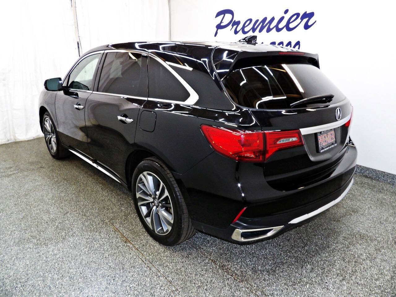 Used 2017 Acura MDX w/ Technology Package AWD/4WD image 4