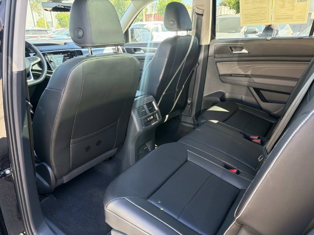 Certified 2023 Volkswagen Atlas SEL R-Line AWD/4WD image 10