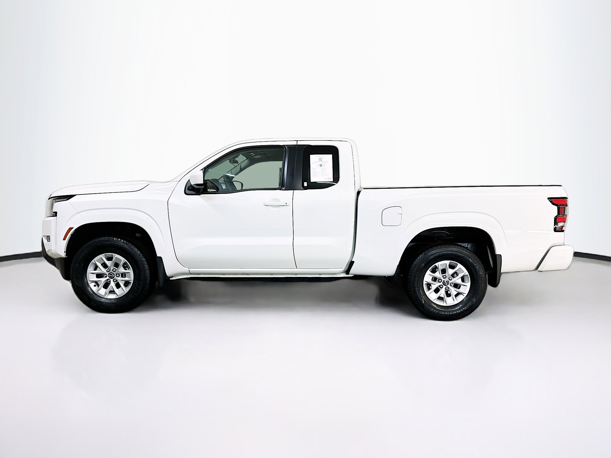 Used 2024 Nissan Frontier SV AWD/4WD image 4