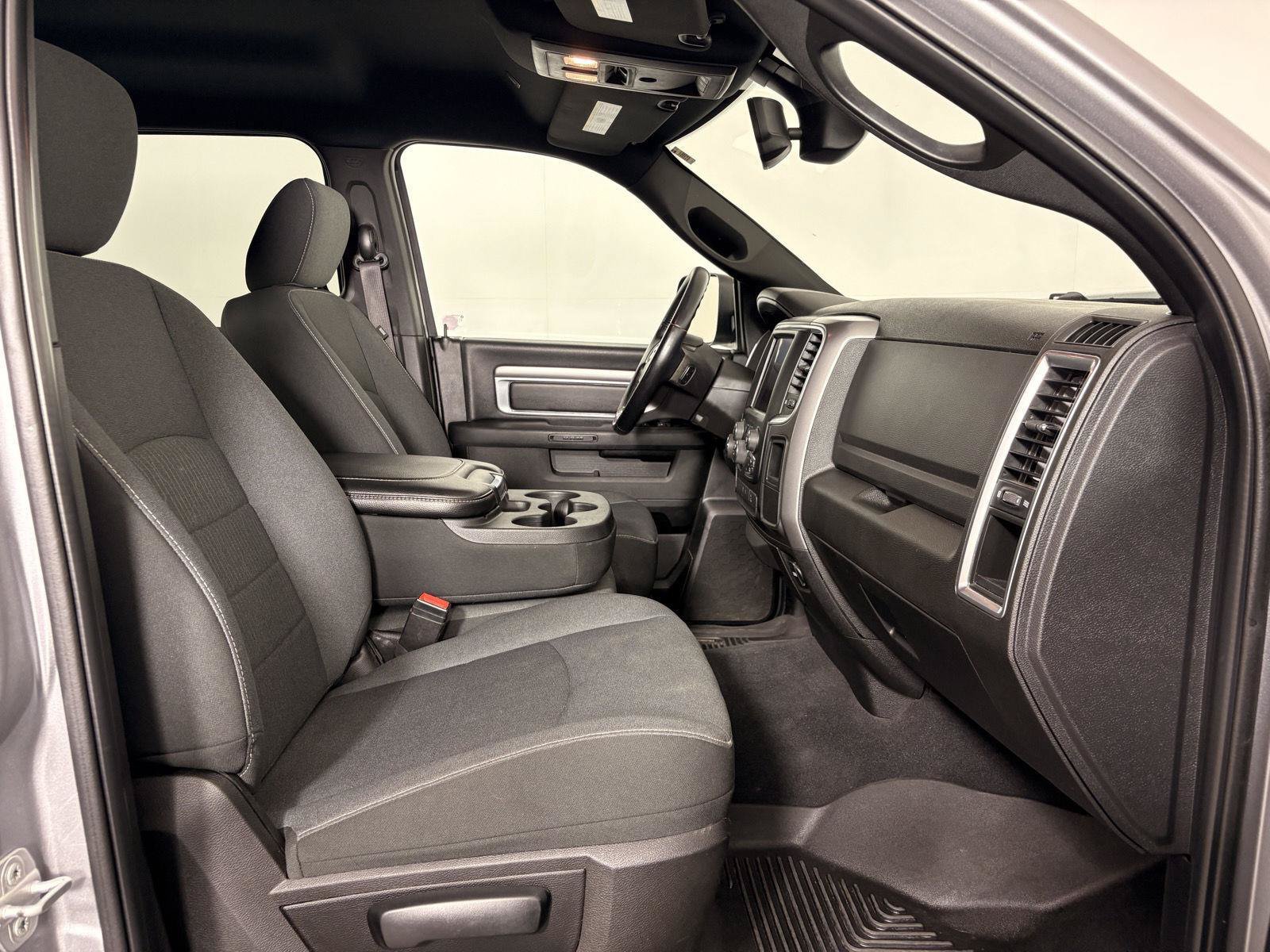 Used 2022 RAM 1500 Classic Warlock AWD/4WD image 22