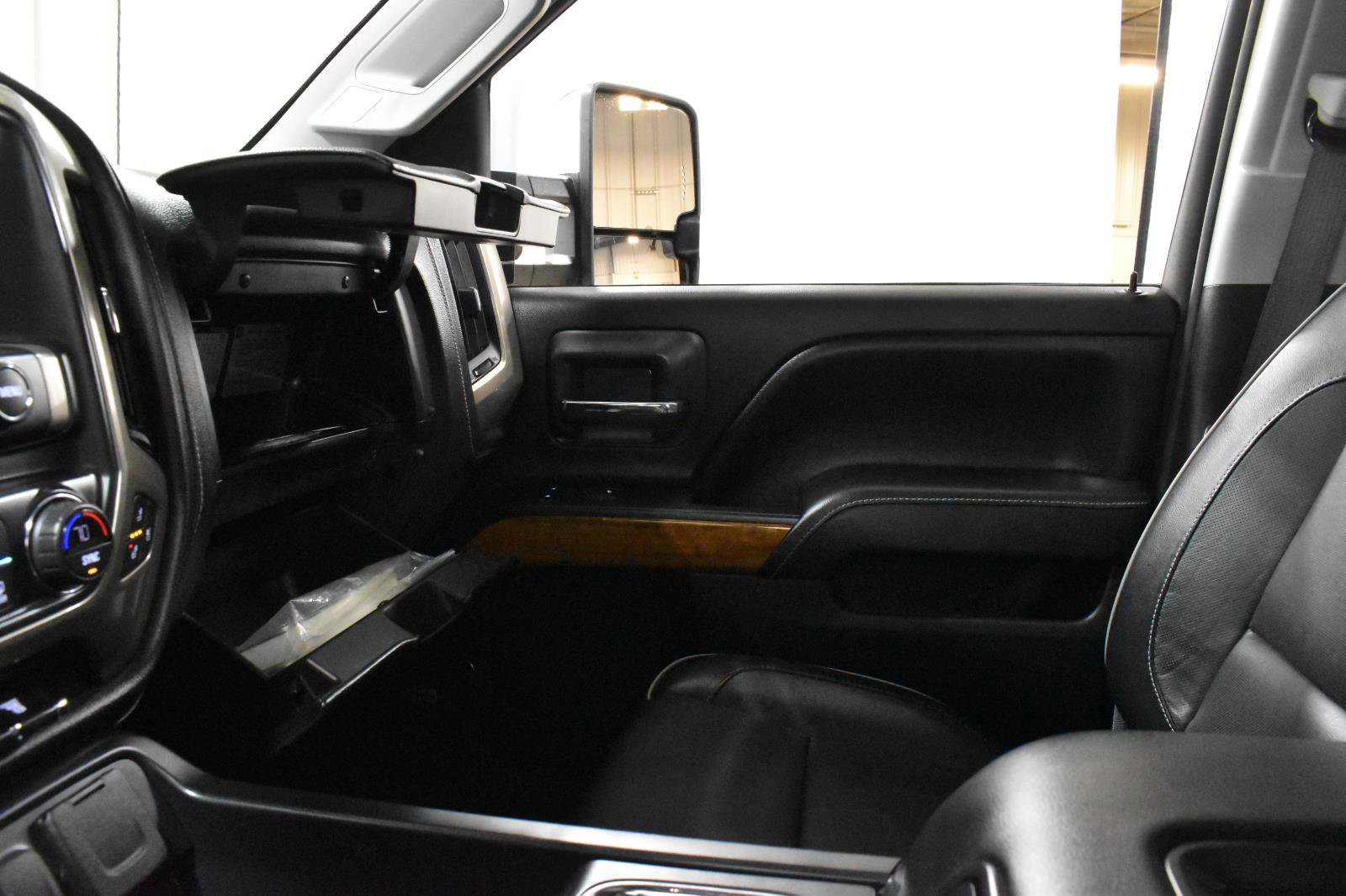 Used 2017 Chevrolet Silverado 2500 High Country w/ Duramax Plus Package image 20