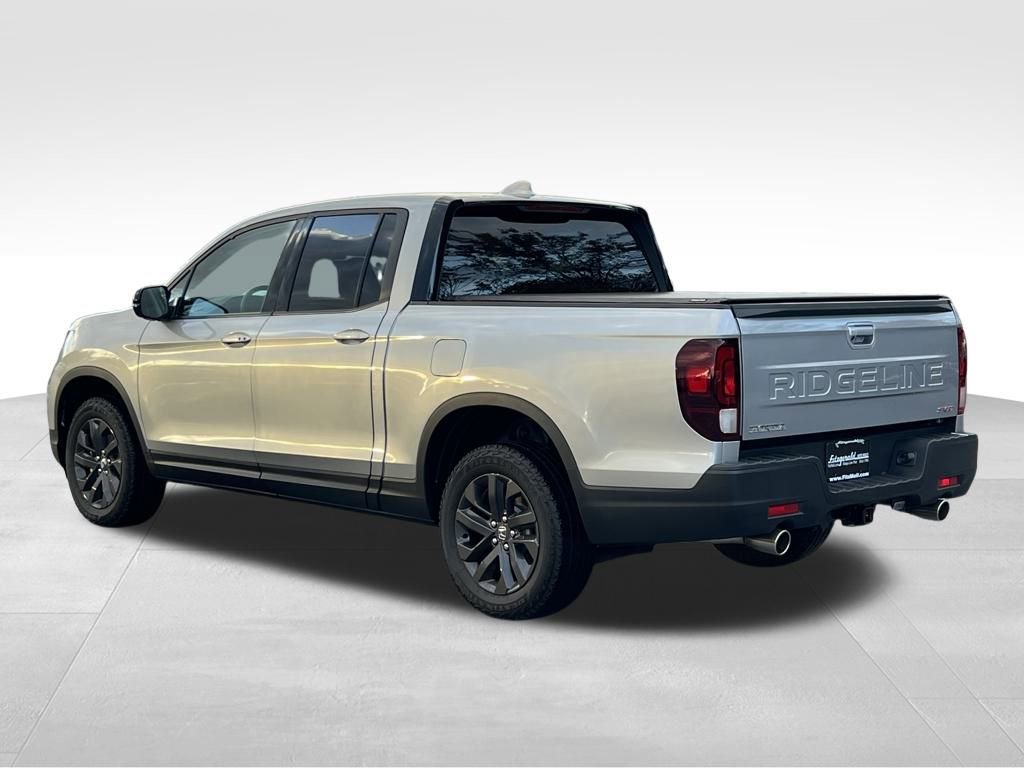 Used 2024 Honda Ridgeline Sport image 8