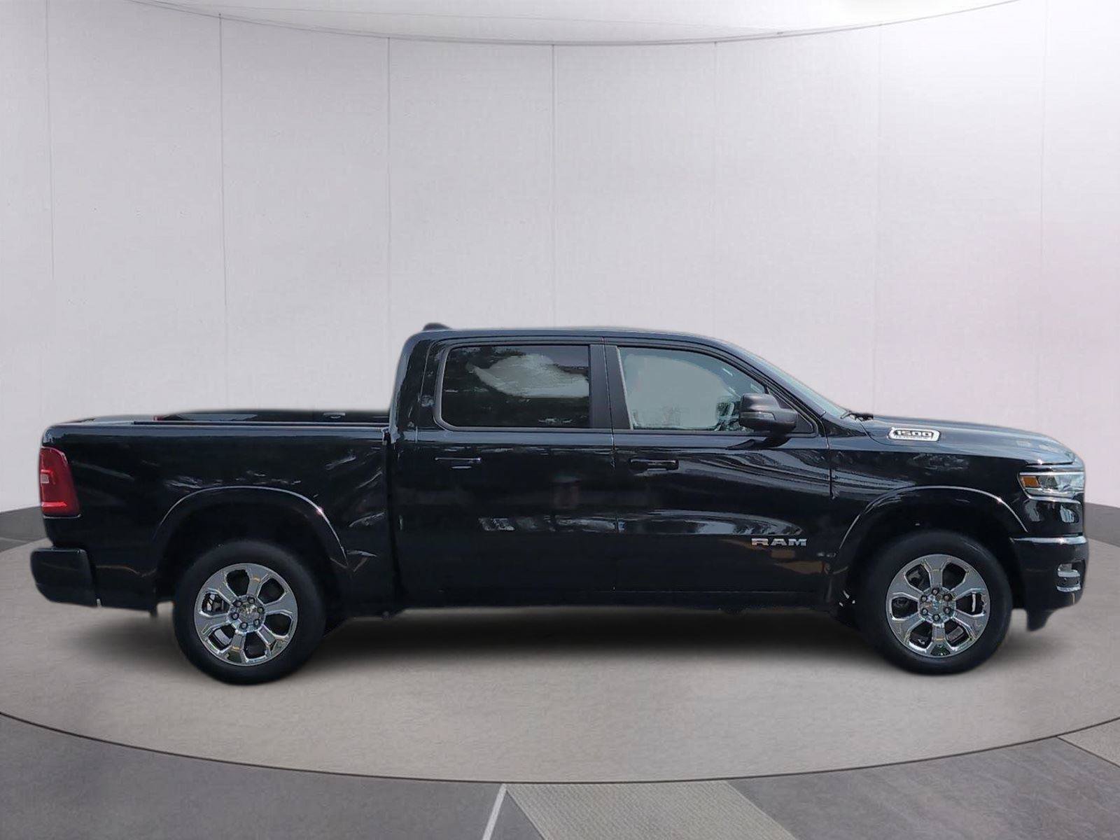 Used 2026 RAM 1500 Big Horn AWD/4WD image 8