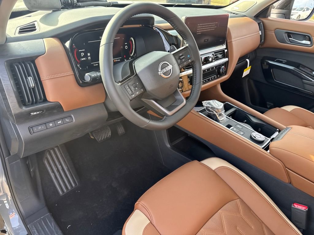 New 2026 Nissan Pathfinder Platinum w/ Cargo Package AWD/4WD image 18