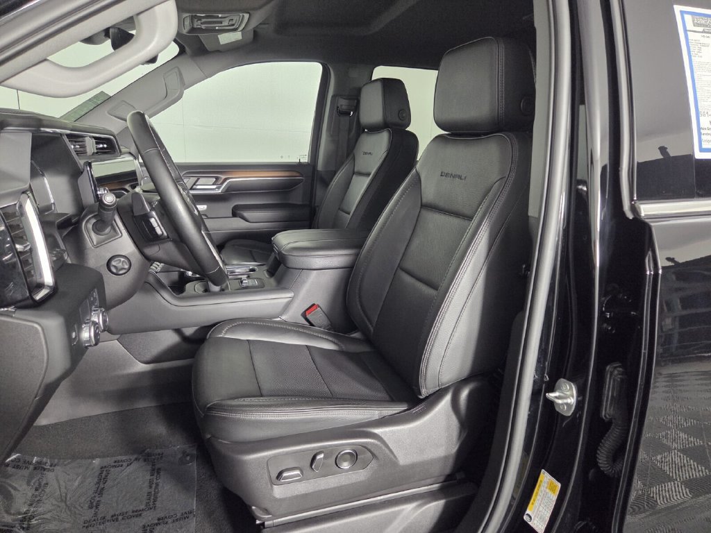 Used 2024 GMC Sierra 1500 Denali w/ Technology Package RWD image 11