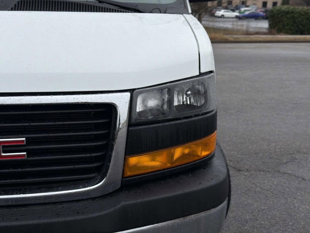 Used 2024 GMC Savana 2500 w/ Driver Convenience Package image 10