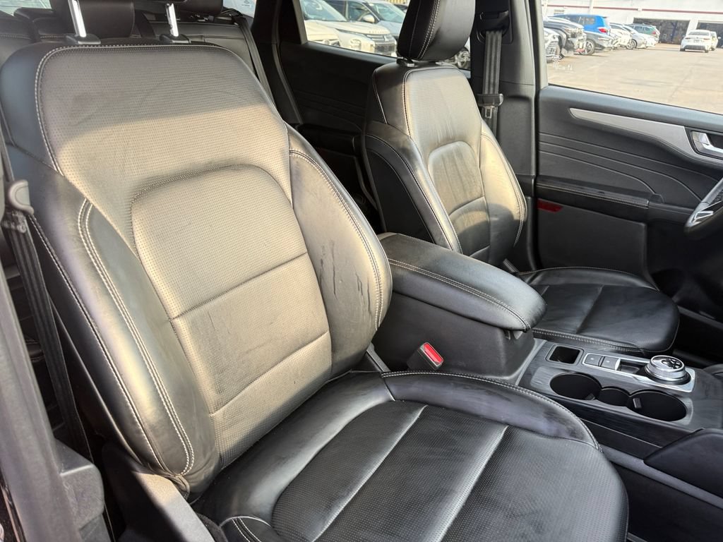 Used 2025 Ford Escape Platinum AWD/4WD image 18