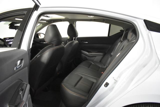 Certified 2024 Nissan Altima 2.5 SR w/ SR Premium Package FWD image 32