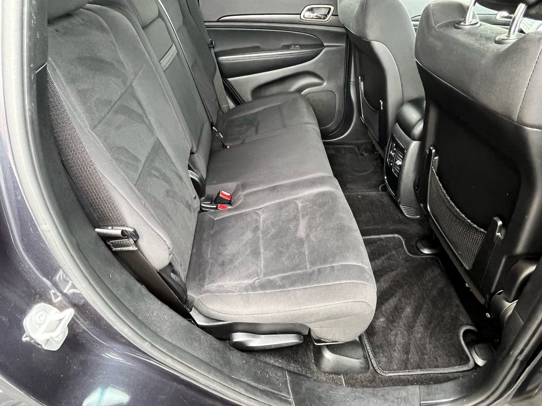 Used 2015 Jeep Grand Cherokee Laredo w/ Quick Order Package 23E image 21