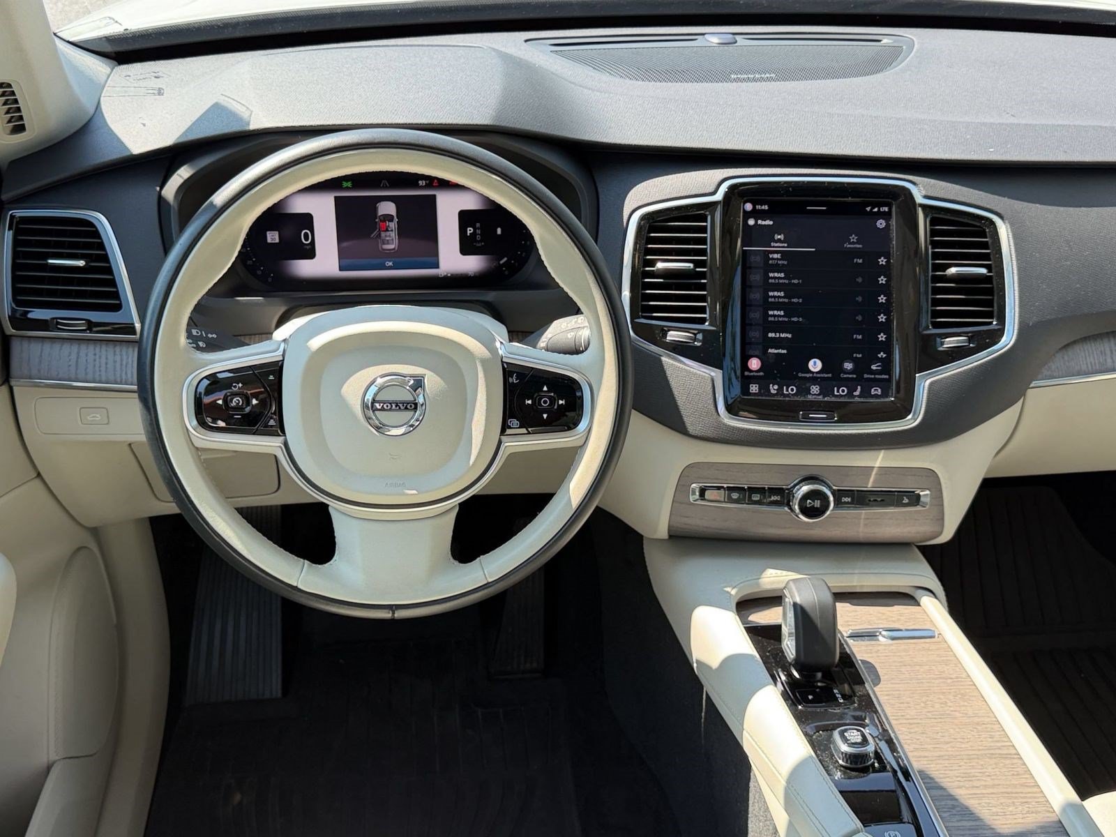 Certified 2023 Volvo XC90 B6 Plus w/ Protection Package Premier AWD/4WD image 28