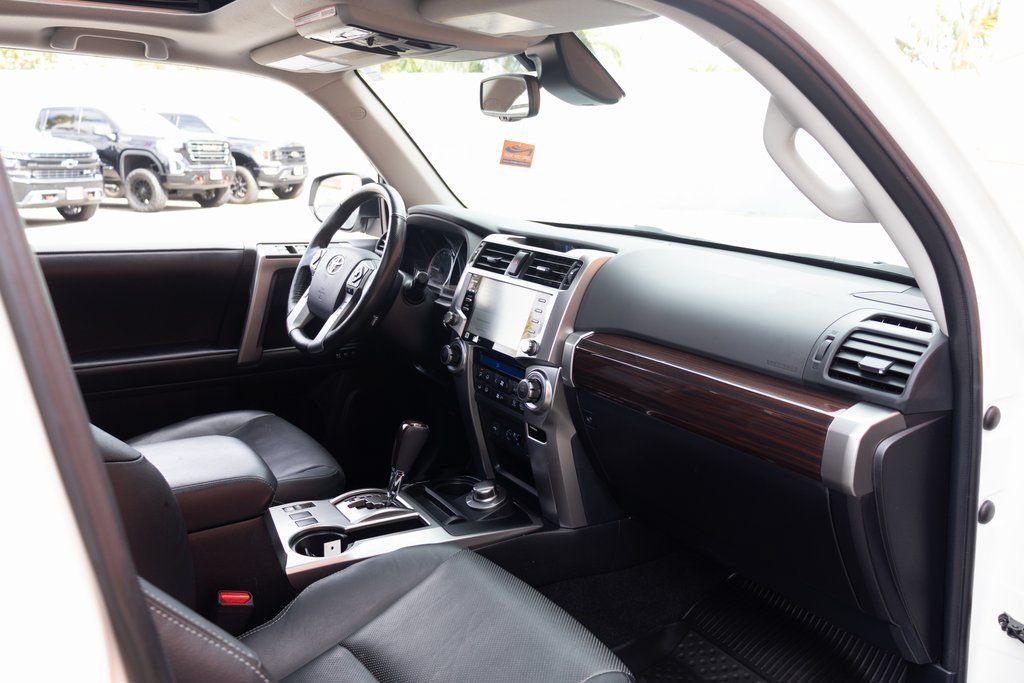 Used 2023 Toyota 4Runner Limited AWD/4WD image 22