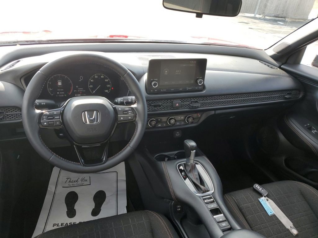 Used 2024 Honda HR-V Sport image 29