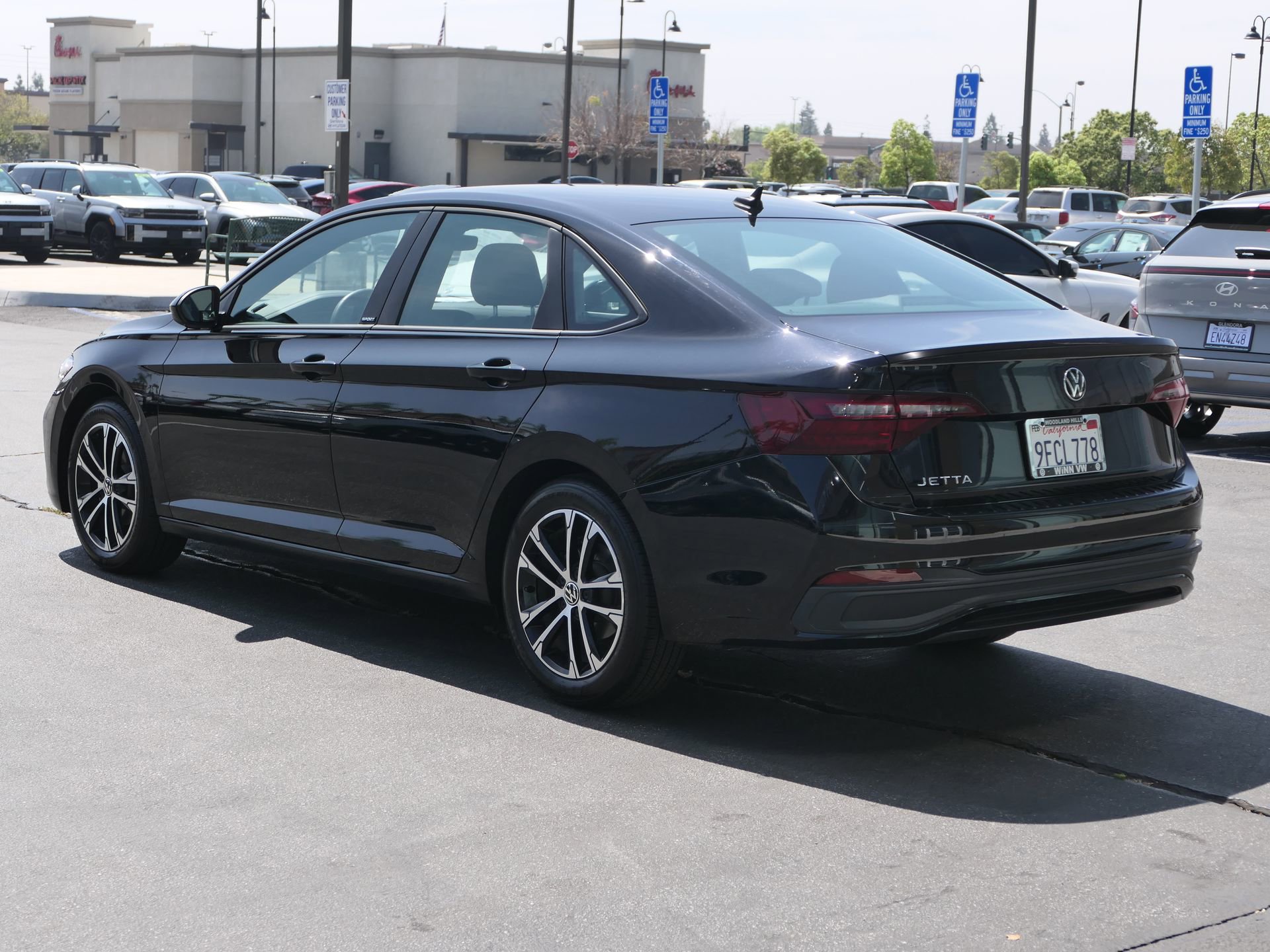 Used 2023 Volkswagen Jetta Sport FWD image 6