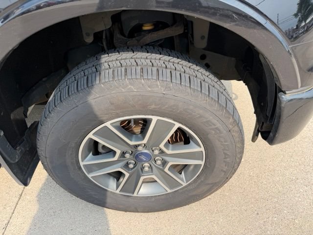 Used 2016 Ford F150 XLT w/ Equipment Group 302A Luxury AWD/4WD image 11