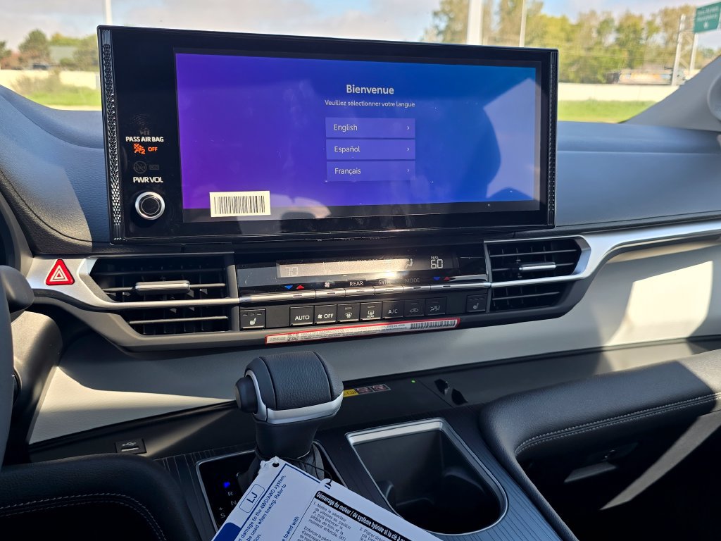 New 2026 Toyota Sienna XLE AWD/4WD image 31