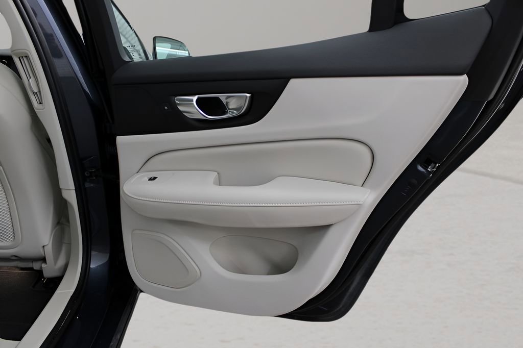 Used 2023 Volvo S60 B5 Plus w/ Climate Package image 15