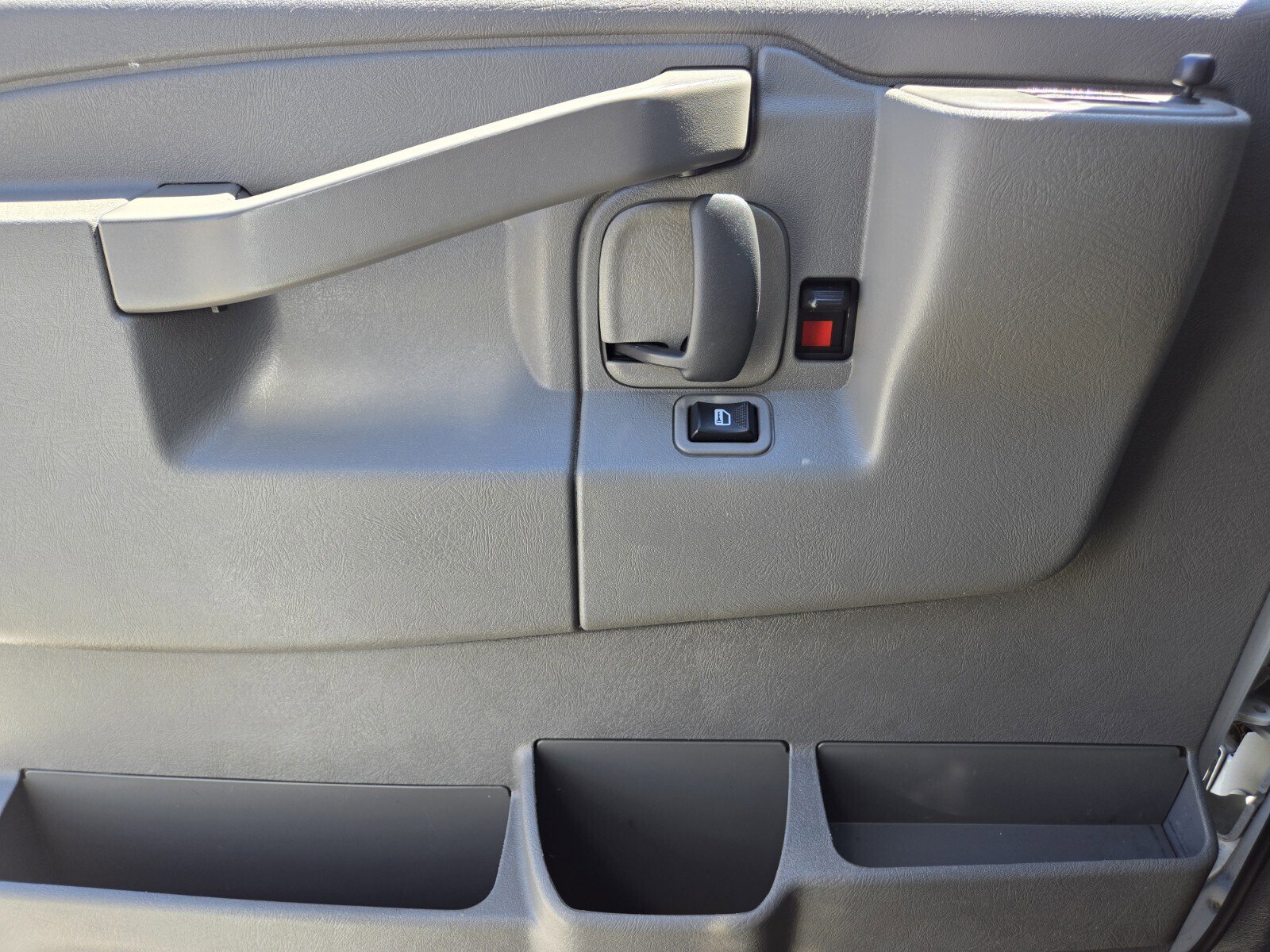 Used 2021 Chevrolet Express 3500 LT w/ LT Preferred Equipment Group RWD image 12