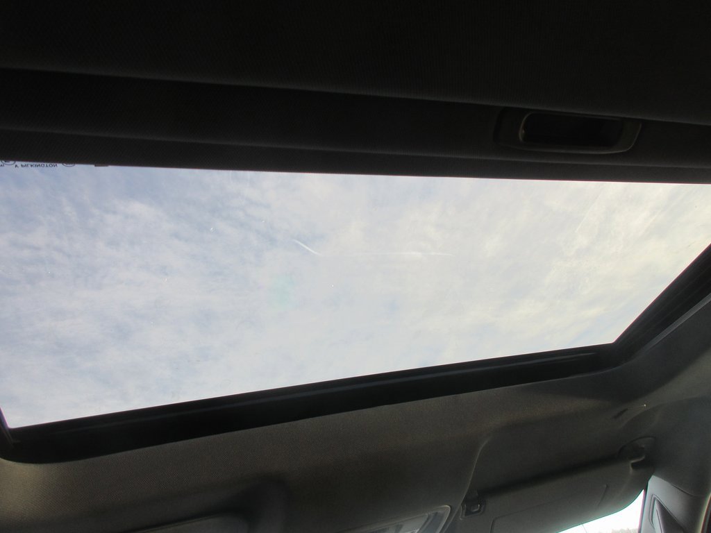 New 2026 GMC Sierra 1500 SLT w/ SLT Convenience Package image 15