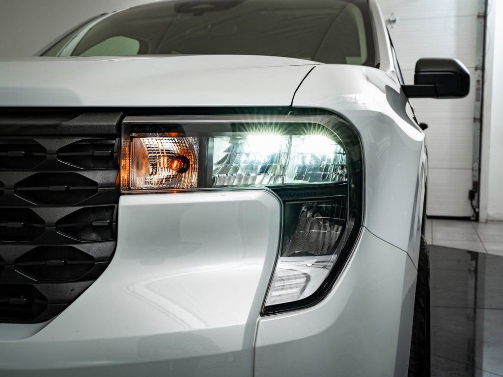 Used 2025 Ford Maverick XL FWD image 14