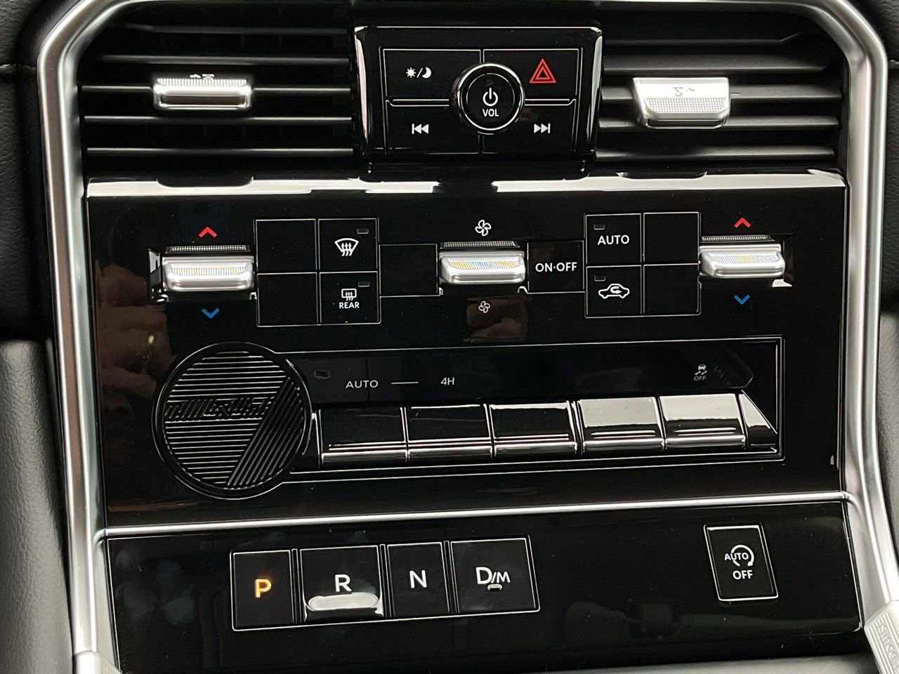 New 2026 Nissan Armada SV image 38