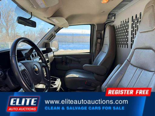Used 2021 Chevrolet Express 2500 w/ Driver Convenience Package image 17