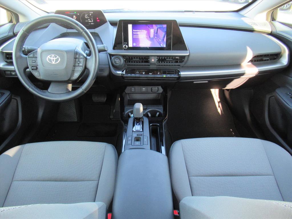 Used 2023 Toyota Prius LE image 11