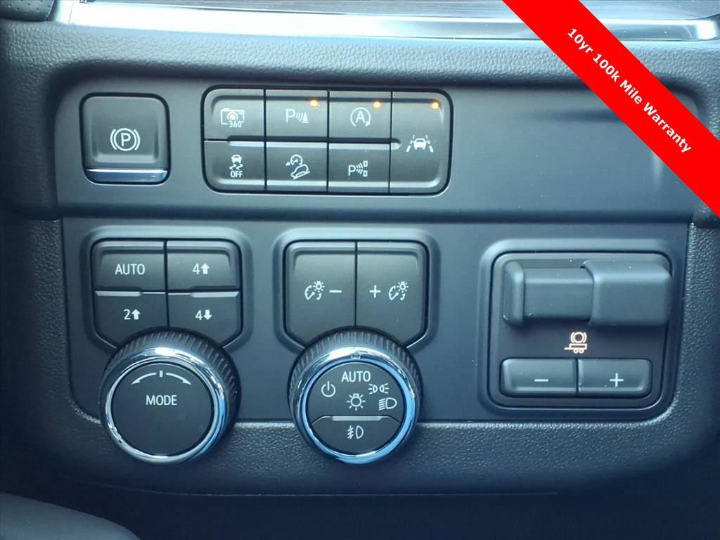 New 2026 Chevrolet Suburban Premier w/ Sun And Tow Package image 27