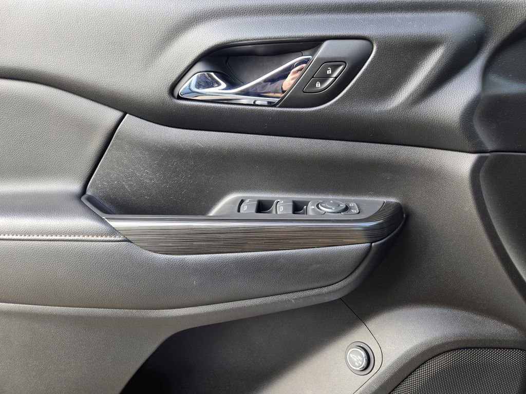 Used 2017 GMC Acadia SLT image 19