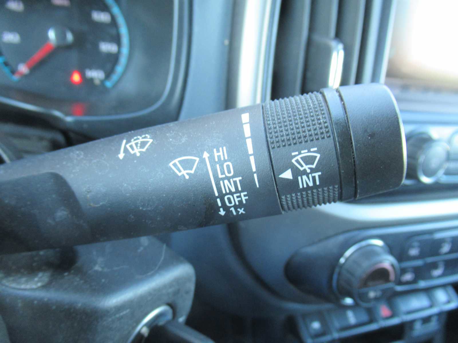 Used 2018 Chevrolet Colorado Z71 image 28