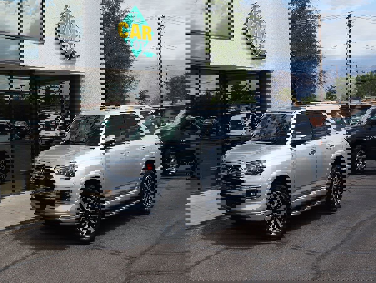 Used 2022 Toyota 4Runner Limited AWD/4WD image 2