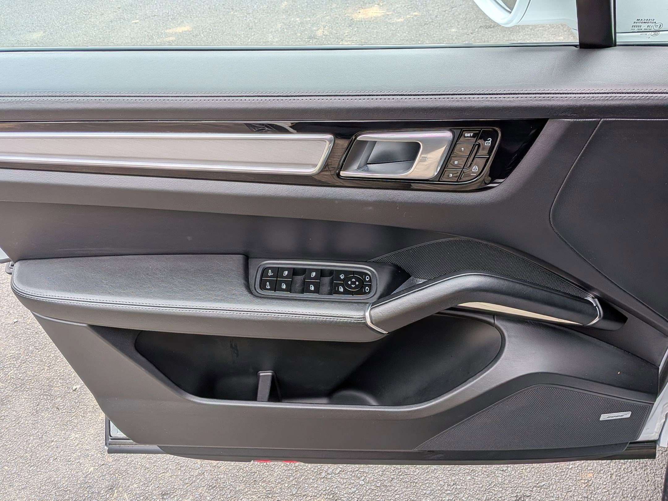 Used 2021 Porsche Cayenne Turbo image 14