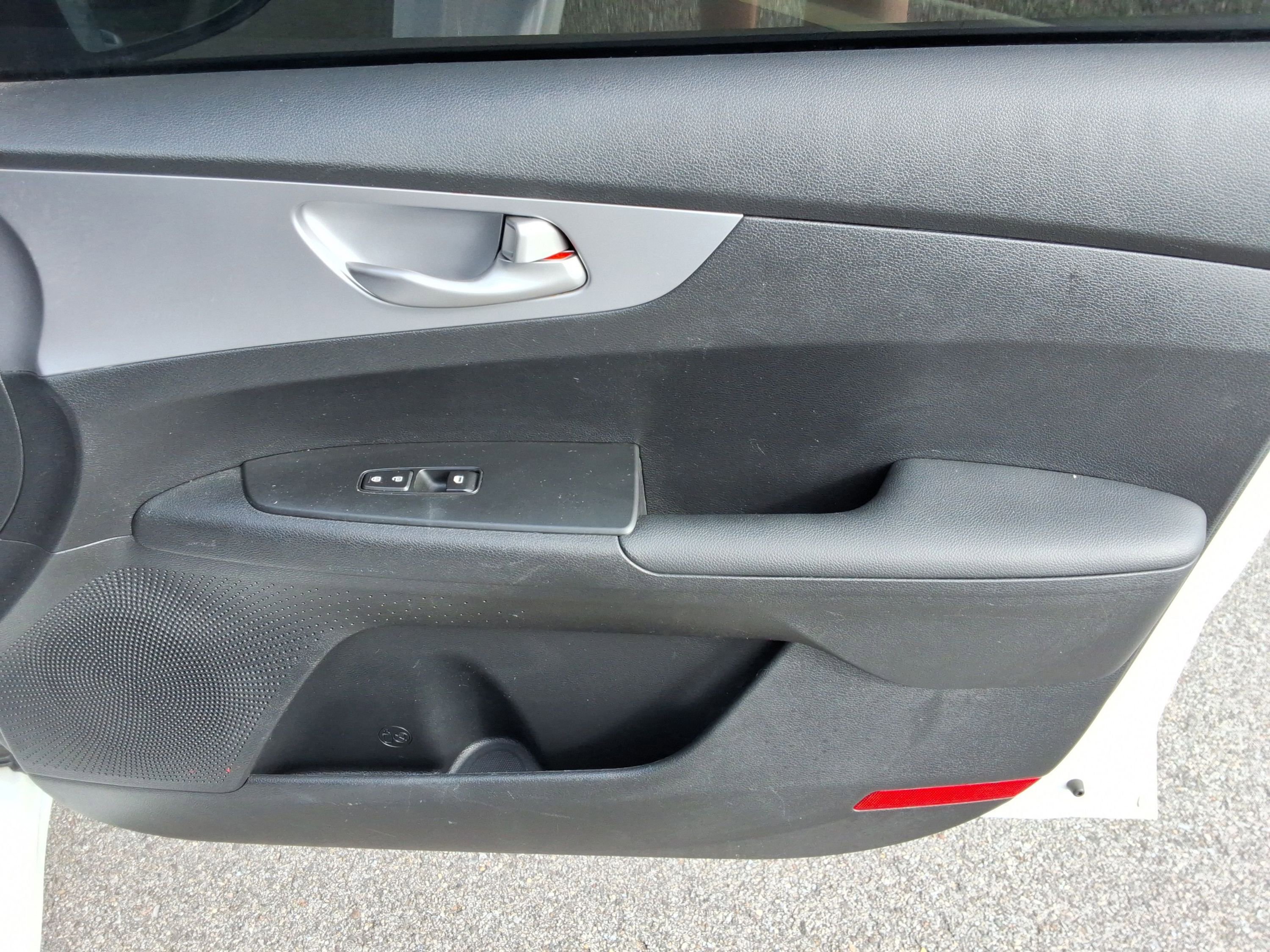 Used 2024 Kia Forte LX image 25