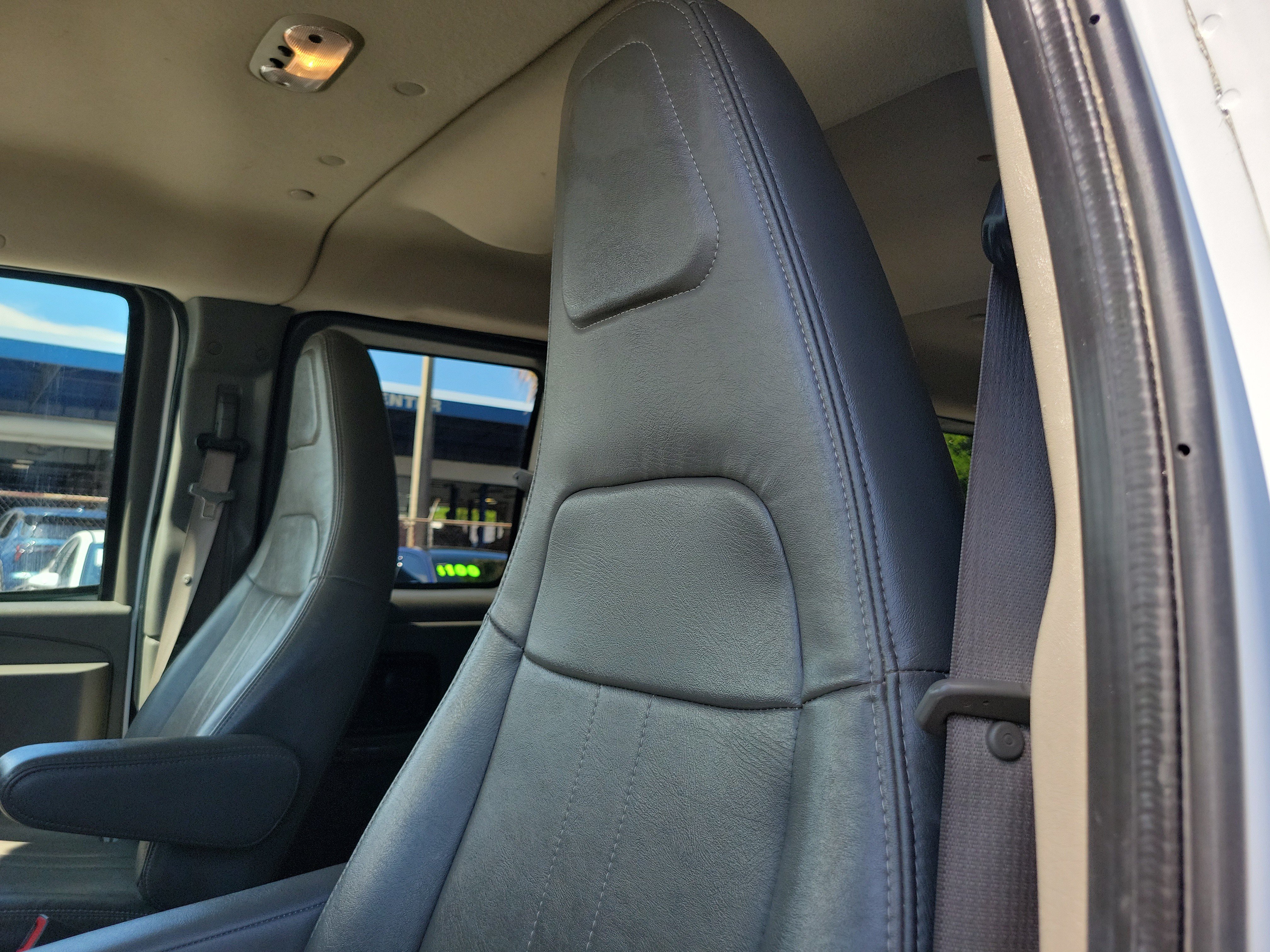 Used 2023 Chevrolet Express 3500 LS RWD image 17