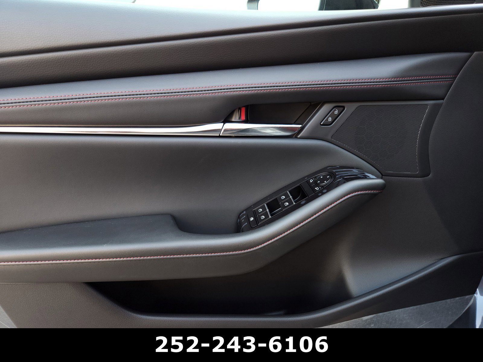 Used 2025 MAZDA MAZDA3 Carbon AWD/4WD image 26